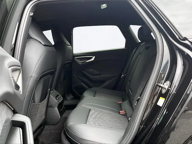 Audi A5 Avant 2.0 e-hybrid 220 Attraction quattro S-Tronic