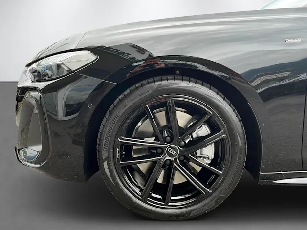 Audi A5 Avant 2.0 e-hybrid 220 Attraction quattro S-Tronic