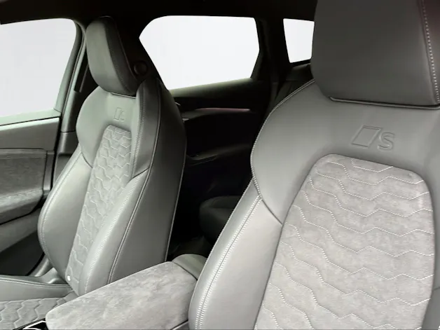 Audi A6 e-tron Avant quattro