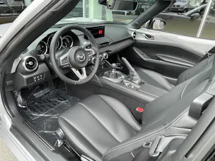 Mazda MX-5 RF Skyactiv-G 132 Exclusive-line