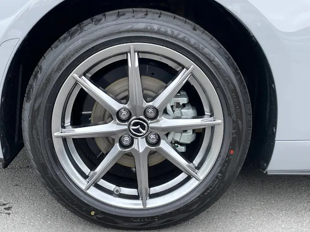 Mazda MX-5 RF Skyactiv-G 132 Exclusive-line