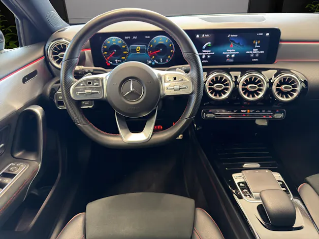 Mercedes-Benz A 220 AMG Line