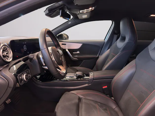 Mercedes-Benz A 220 AMG Line