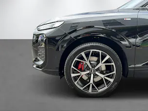 Audi Q3 SUV 2.0 TFSI S line quattro S-Tronic