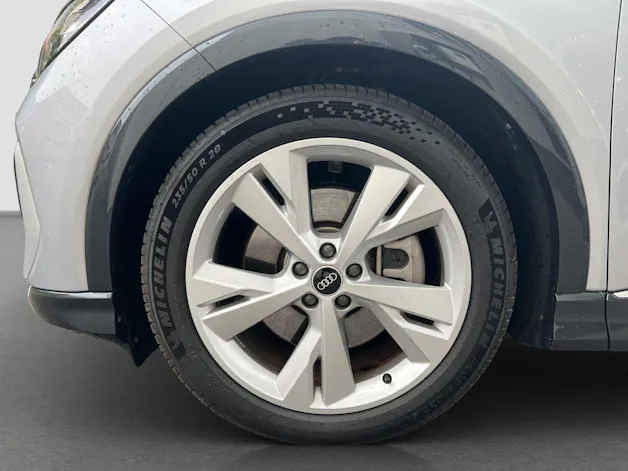 Audi Q4 e-tron 50 quattro