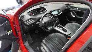 Peugeot 308 1.2 Pure Tech Allure EAT8