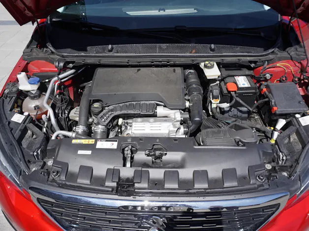 Peugeot 308 1.2 Pure Tech Allure EAT8