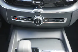 Volvo XC60 B4 Diesel Mild Hybrid AWD Momentum Geartronic