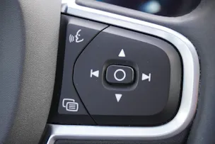 Volvo XC60 B4 Diesel Mild Hybrid AWD Momentum Geartronic