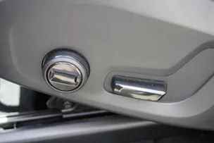 Volvo XC60 B4 Diesel Mild Hybrid AWD Momentum Geartronic