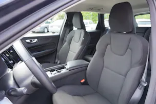 Volvo XC60 B4 Diesel Mild Hybrid AWD Momentum Geartronic