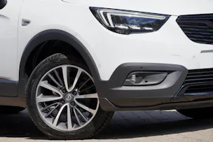 Opel Crossland X 1.2i TP Excellence Automatik
