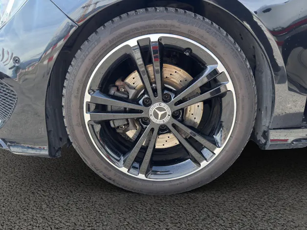 Mercedes-Benz CLA Shooting Brake 220 CDI 4Matic 7G-DCT