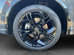 VW Tiguan R-Line Plus