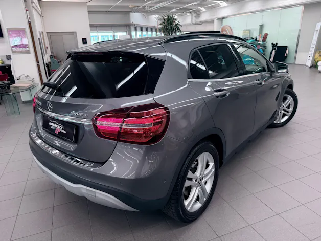 Mercedes-Benz GLA 220 4Matic 7G-DCT