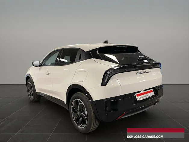 Alfa Romeo Junior 1.2 Ibrida Q4 Pack Tech