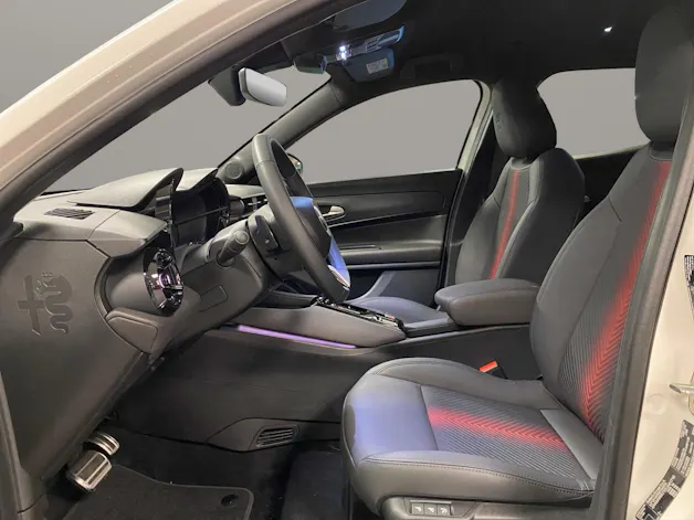 Alfa Romeo Junior 1.2 Ibrida Q4 Pack Tech