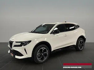 Alfa Romeo Junior 1.2 Ibrida Q4 Pack Tech