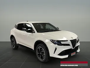 Alfa Romeo Junior 1.2 Ibrida Q4 Pack Tech