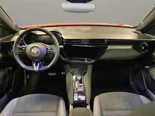 Alfa Romeo Junior 1.2 Intensa Q4 Sky