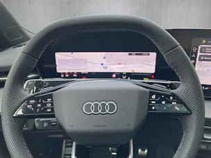 Audi Q3 SUV e-hybrid 200 kW S tronig