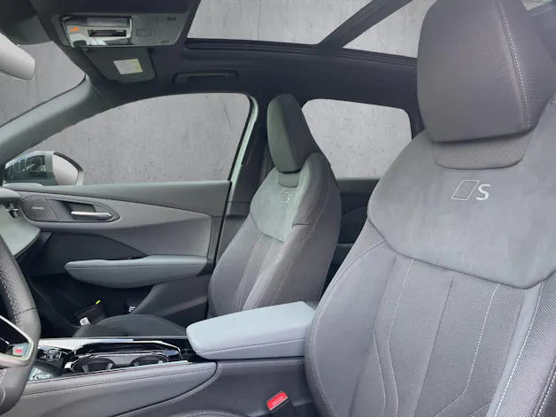 Audi Q3 SUV e-hybrid 200 kW S tronig