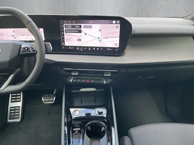Audi Q3 SUV e-hybrid 200 kW S tronig