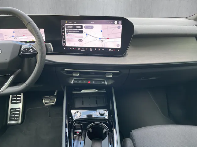 Audi Q3 SUV e-hybrid 200 kW S tronig