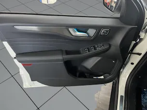 Ford Kuga 2.5 FHEV Sound Edition 4WD