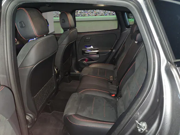 Mercedes-Benz GLA 250 4Matic AMG Line 8G-DCT