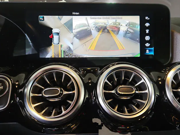 MERCEDES-BENZ GLA 250 4Matic AMG Line 8G-DCT