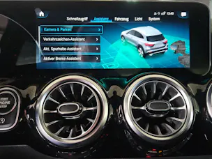 MERCEDES-BENZ GLA 250 4Matic AMG Line 8G-DCT
