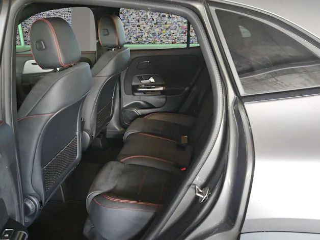 MERCEDES-BENZ GLA 250 4Matic AMG Line 8G-DCT