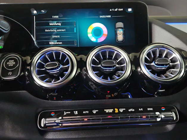 MERCEDES-BENZ GLA 250 4Matic AMG Line 8G-DCT