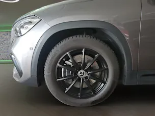 Mercedes-Benz GLA 250 4Matic AMG Line 8G-DCT