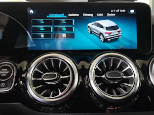 MERCEDES-BENZ GLA 250 4Matic AMG Line 8G-DCT