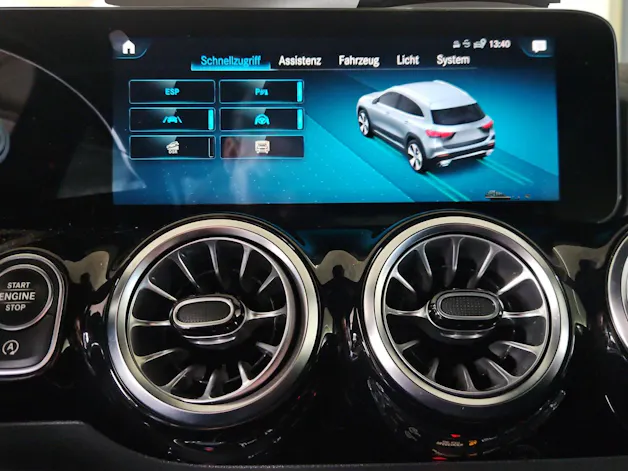 MERCEDES-BENZ GLA 250 4Matic AMG Line 8G-DCT