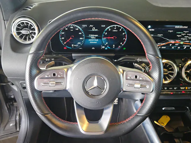 MERCEDES-BENZ GLA 250 4Matic AMG Line 8G-DCT