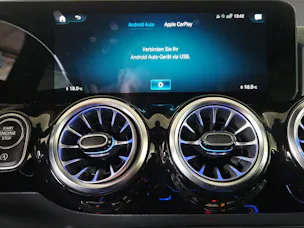 MERCEDES-BENZ GLA 250 4Matic AMG Line 8G-DCT