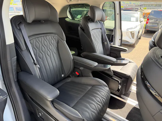 FORTHING 9 1.5T PHEV 7 Sitze Full Option Plugin