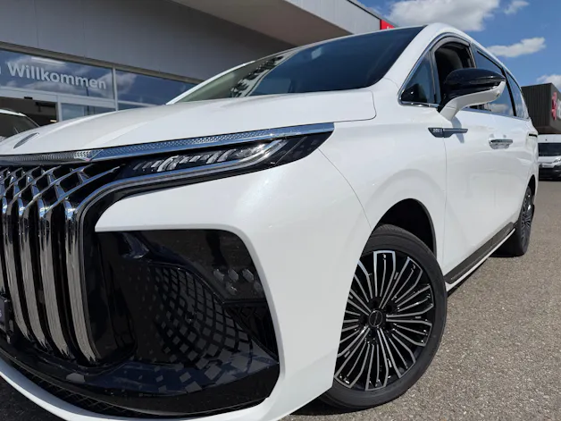FORTHING 9 1.5T PHEV 7 Sitze Full Option Plugin