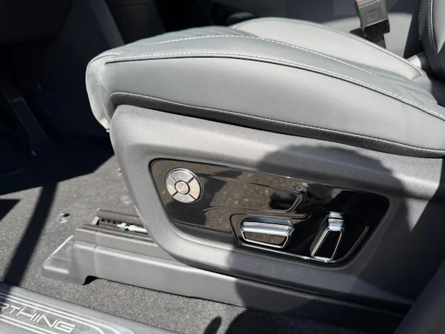 FORTHING 9 1.5T PHEV 7 Sitze Full Option Plugin