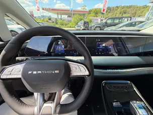 FORTHING 9 1.5T PHEV 7 Sitze Full Option Plugin