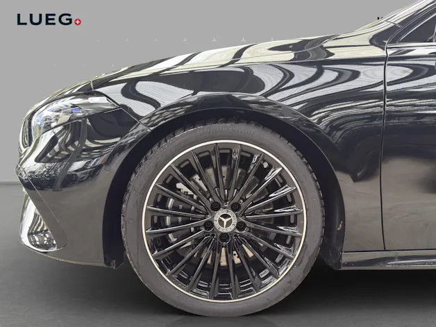 Mercedes-Benz A 250 4M - AMG / DISTRONIC / 360 Grad Kamera / Panorama-Dach