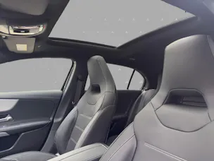 Mercedes-Benz A 250 4M - AMG / DISTRONIC / 360 Grad Kamera / Panorama-Dach