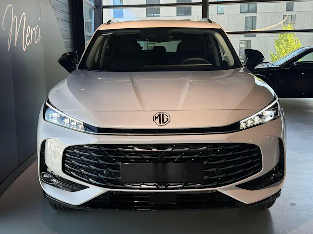 MG HS 1.5 T HEV Luxury