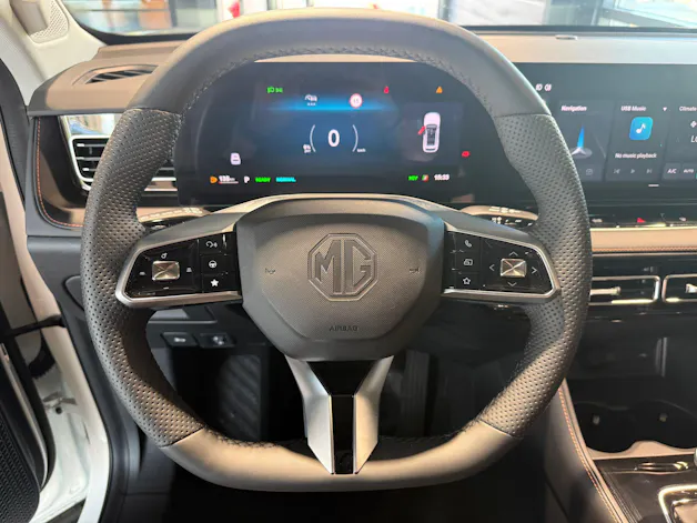 MG HS 1.5 T HEV Luxury