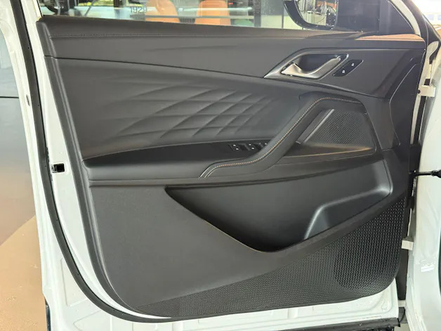 MG HS 1.5 T HEV Luxury