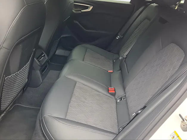 Audi A5 Avant 2.0 TDI Attraction quattro S-Tronic