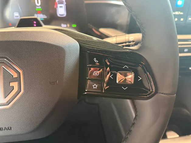 MG 3 1.5 Hybrid Luxury Aut.